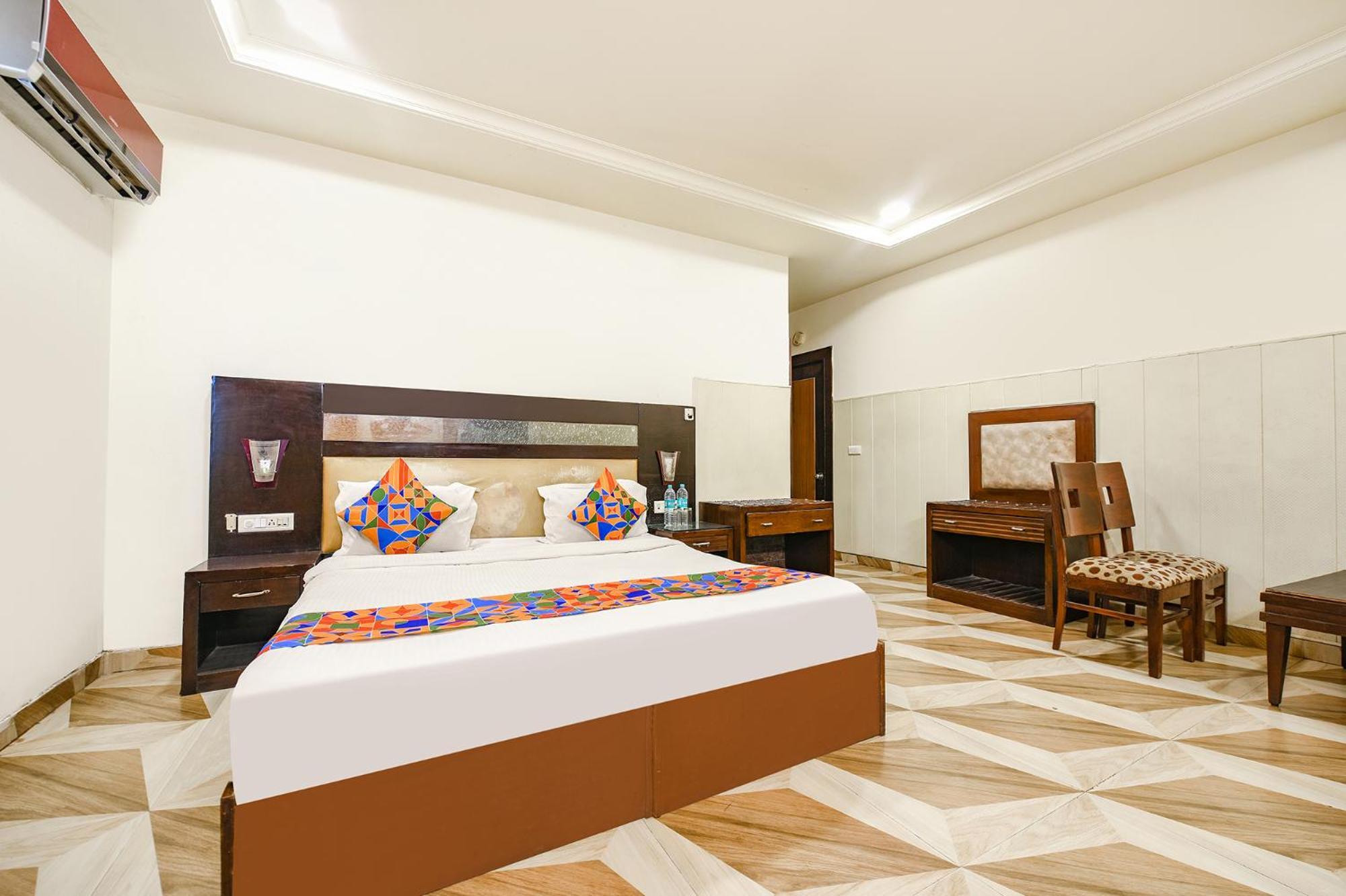 Fabhotel Grand Boutique Nuova Delhi Esterno foto