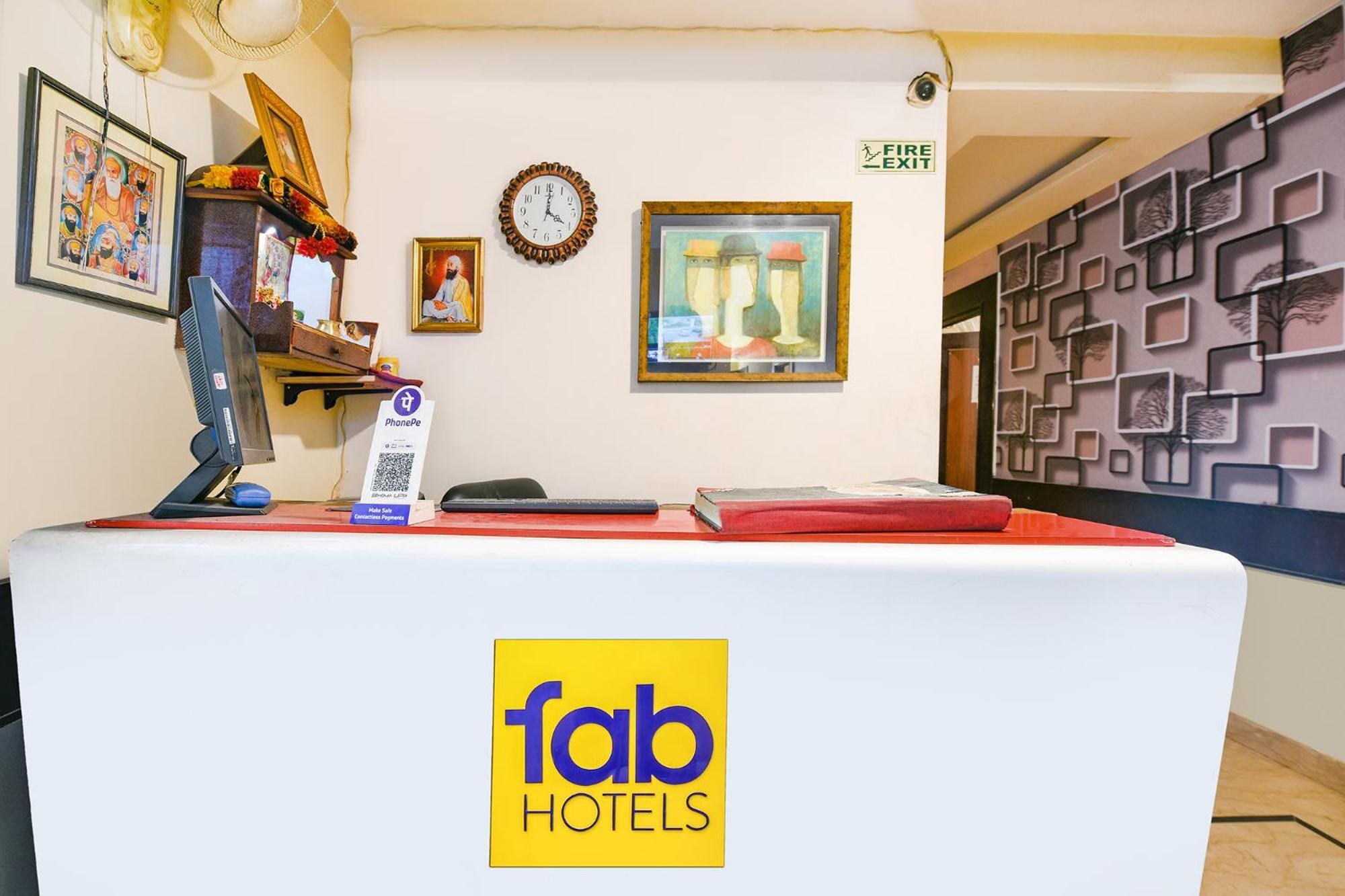 Fabhotel Grand Boutique Nuova Delhi Esterno foto